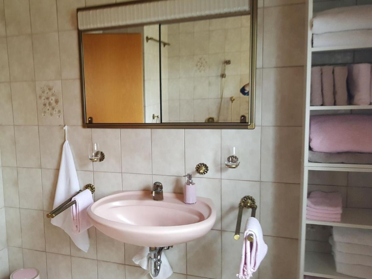 Ferienwohnungen Am Finkenweg Bestwig Exteriör bild